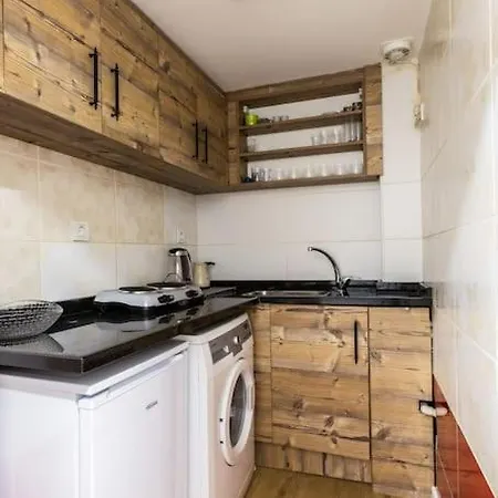 Spacious Apt W/ Amazing Location * Istanbul