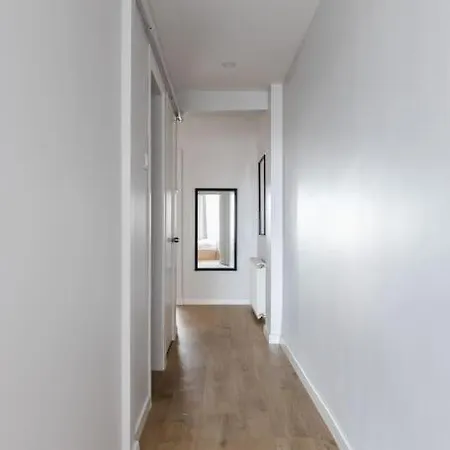 Spacious Apt W/ Amazing Location