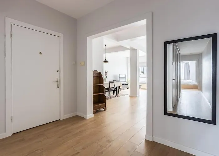 Spacious W/ Amazing Location Istambul